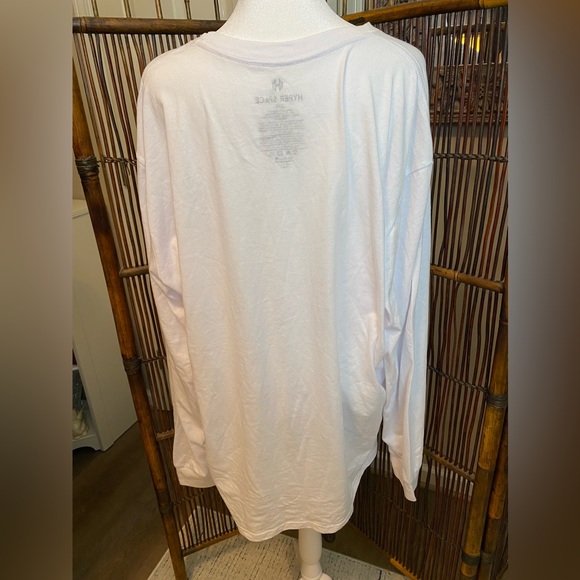 🥳HP🥳NWT OUT OF THIS WORLD NASA LONG SLEEVED T-SHIRT - Picture 4 of 7